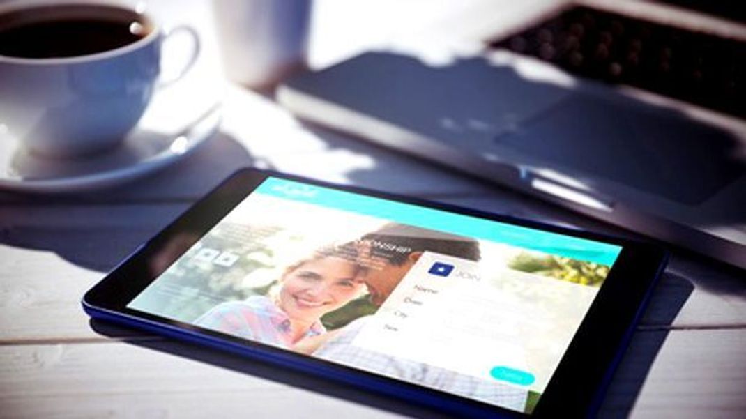 Article Image Media