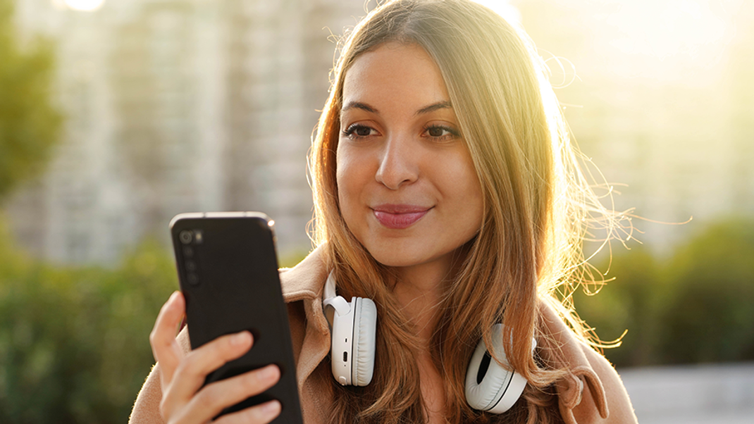 Flirten über das Smartphone? Das sind die derzeit besten Apps für dein Dating-Life.